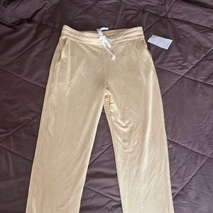 XS NWT Karen Kane light yellow jogger